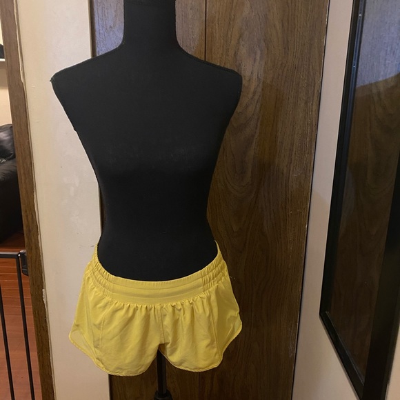 LULULEMON HOTTY HOT SHORTS